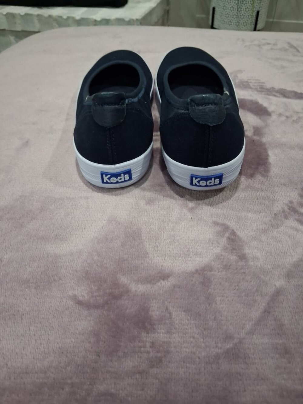 KEDS NAVY SLIP ONS SIZE 9 - Picture 3 of 4